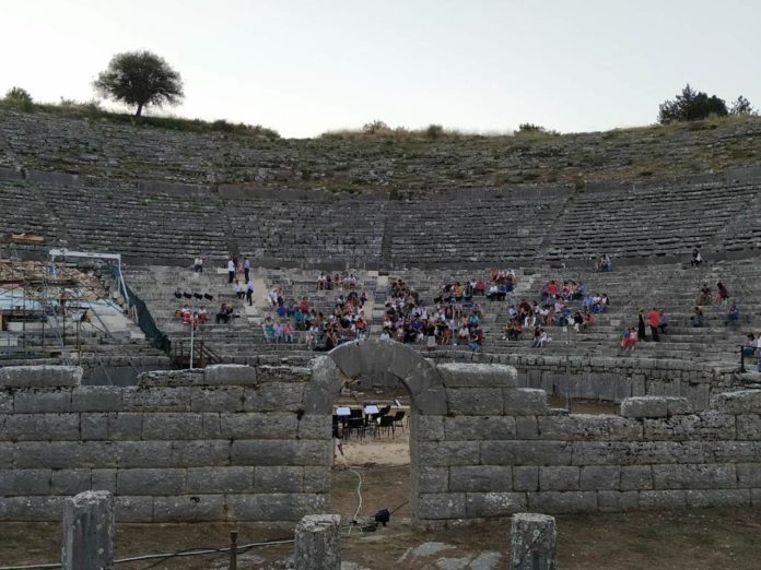ΑΡΧΑΙΟ ΘΕΑΤΡΟ ΔΩΔΩΝΗΣ