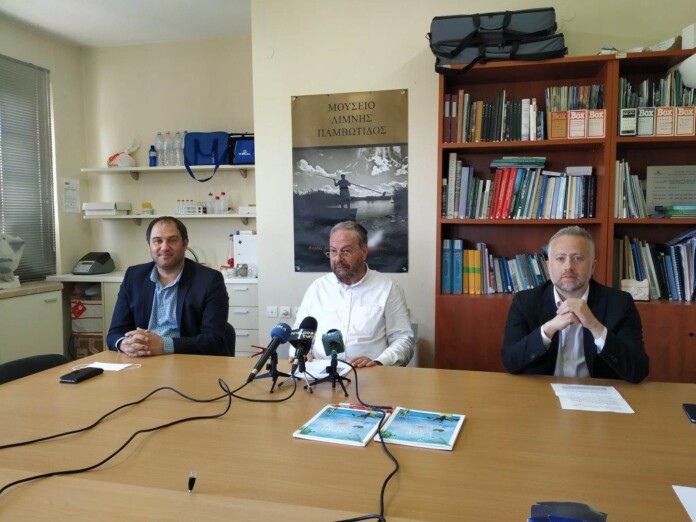 ΦΟΡΕΑΣ ΛΙΜΝΗΣ