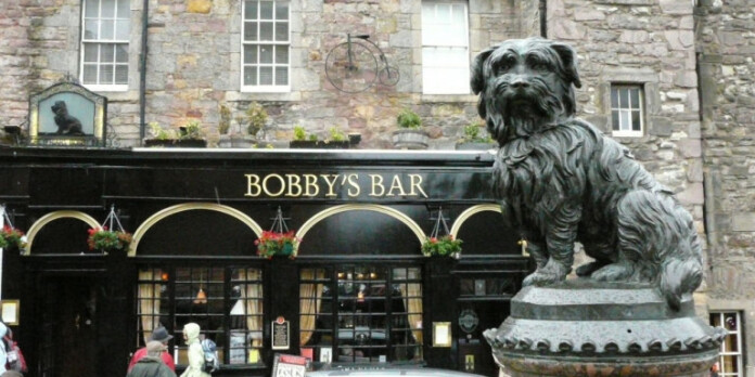 pub-edimbourgo-skotia-koronoios pub-edimbourgo-skotia-koronoios