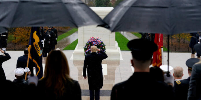 donald-trump-episimi-emfanisi