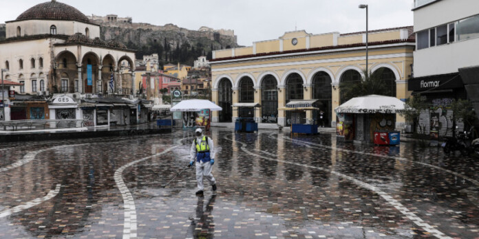 lockdown-monastiraki-top
