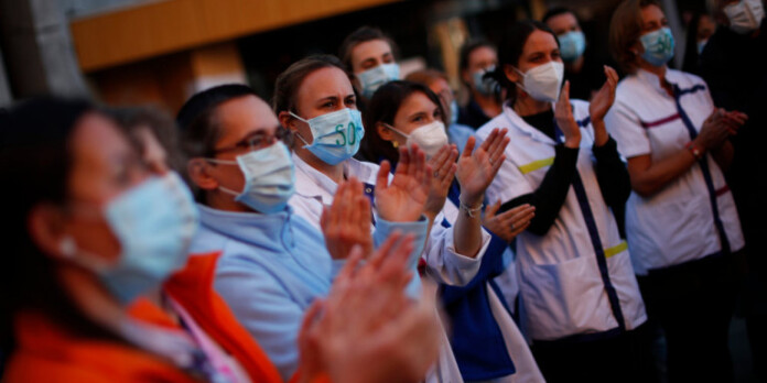 nosileutes-giatroi-maskes