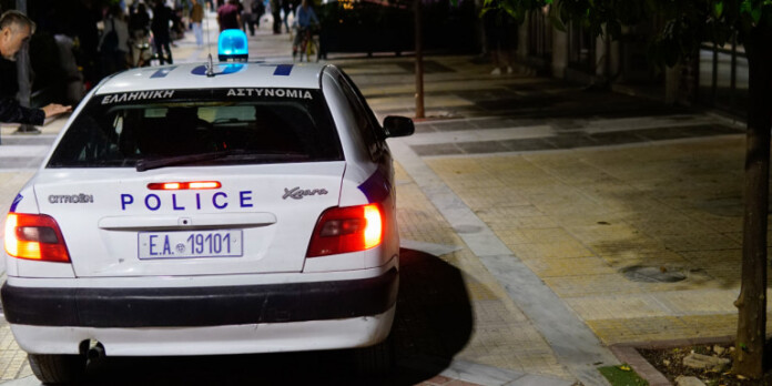 aytoktonia-peripoliko-plateia-mesi