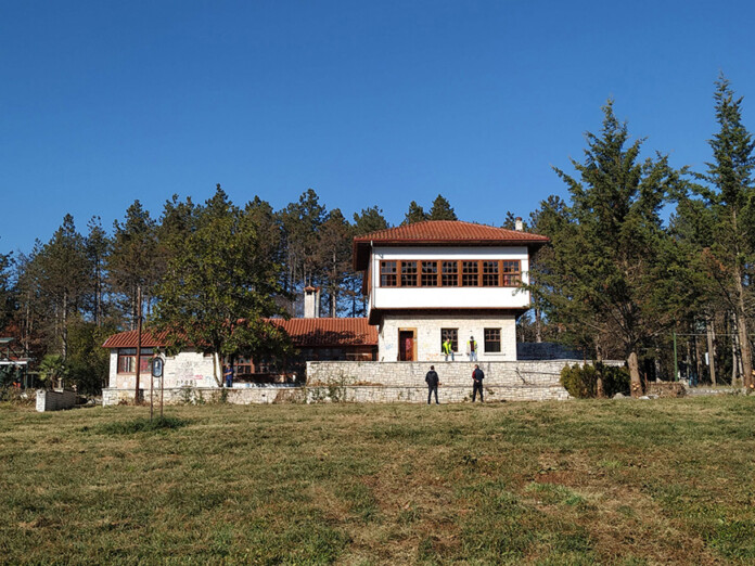 gianniotiko-saloni_ergasies