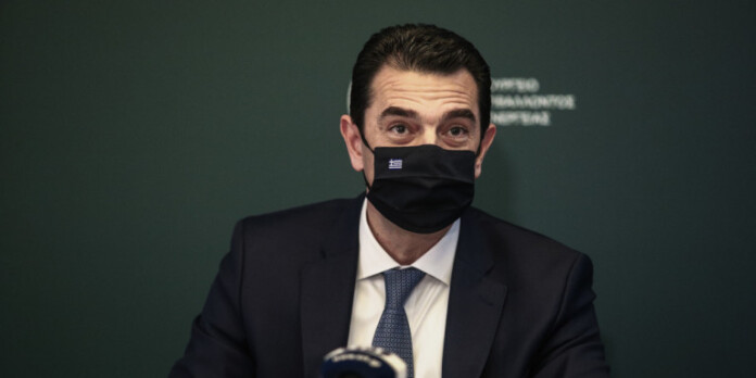 ΚΩΣΤΑΣ ΣΚΡΕΚΑΣ ΜΕ ΜΑΣΚΑ