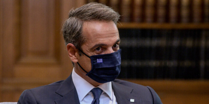 ΜΗΤΣΟΤΑΚΗΣ ΜΕ ΜΑΣΚΑ