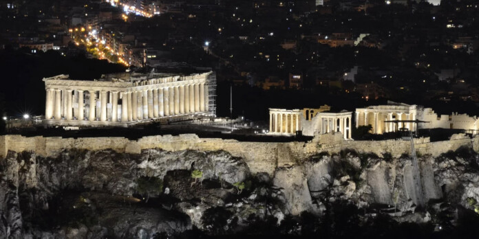 ΑΚΡΟΠΟΛΗ ΦΩΤΙΣΜΕΝΗ