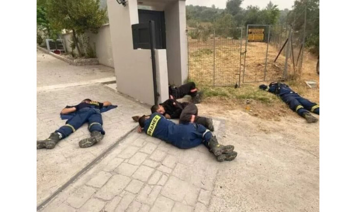 ΠΥΡΟΣΒΕΣΤΕΣ ΚΟΙΜΟΥΝΤΑΙ