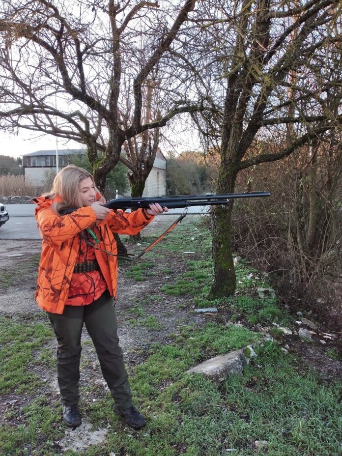 ΚΟΠΕΛΑ ΚΥΝΗΓΟΣ