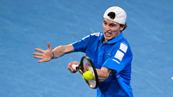 ΟΥΓΚΩ ΟΥΜΠΕΡ