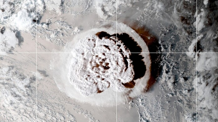 ΤΟΝΓΚΑ ΕΚΡΗΞΗ ΗΦΑΙΣΤΕΙΟ ΚΥΜΑΤΙΣΜΟΙ