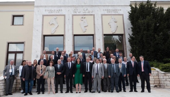 ΚΕΡΑΜΕΩΣ ΣΥΝΟΔΟΣ ΠΡΥΤΑΝΕΩΝ