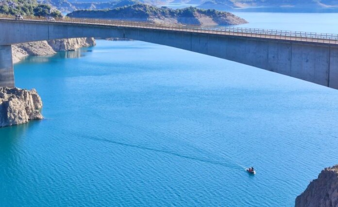 ΛΙΜΝΗ ΚΡΕΜΑΣΤΩΝ ΕΡΕΥΝΕΣ