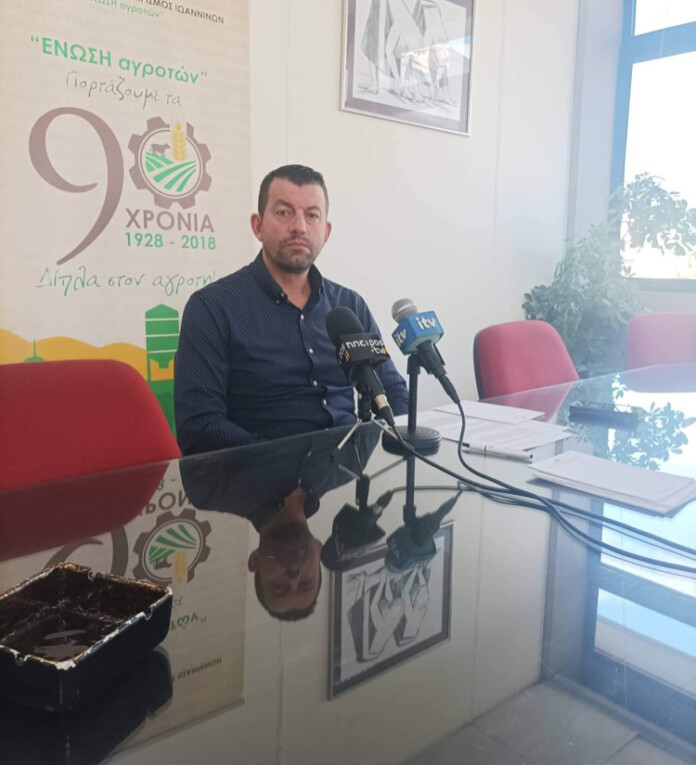 ΛΙΟΥΡΗΣ ΧΑΡΗΣ