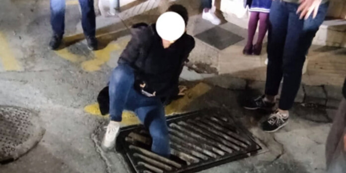ΓΥΝΑΙΚΑ ΦΡΕΑΤΙΟ