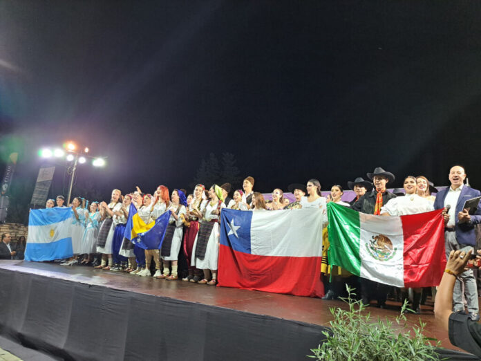 ΧΟΙ ΦΕΣΤΙΒΑΛ