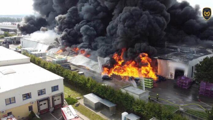 ΦΩΤΙΑ ΕΡΓΟΣΤΑΣΙΟ ΑΝΤΑΛΛΑΚΤΙΚΩΝ