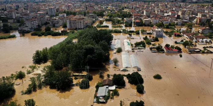 ΛΑΡΙΣΑ ΠΛΗΜΜΥΡΑ