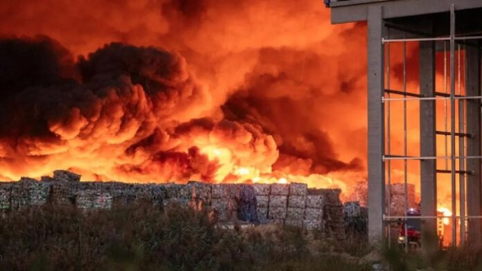 ΚΡΟΑΤΙΑ ΦΩΤΙΑ ΑΠΟΘΗΚΗ ΠΛΑΣΤΙΚΩΝ
