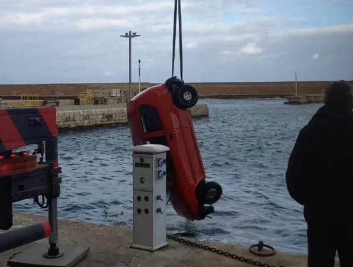 ΑΥΤΟΚΙΝΗΤΟ ΛΙΜΑΝΙ ΧΑΝΙΑ