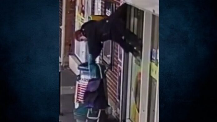 ΓΥΝΑΙΚΑ ΡΟΛΟ ΚΑΤΑΣΤΗΜΑΤΟΣ