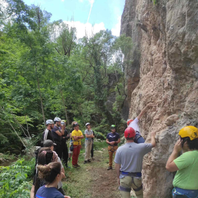 ΟΡΕΙΒΑΤΙΚΟΣ ΑΝΑΡΡΙΧΗΣΗ