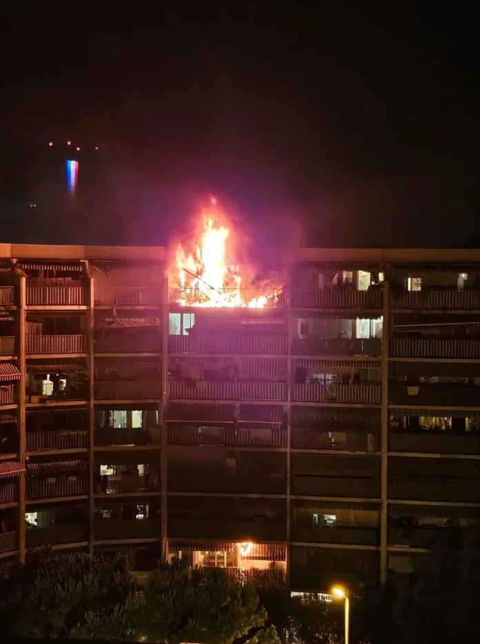 ΦΩΤΙΑ ΠΟΛΥΚΑΤΟΙΚΙΑ ΓΑΛΛΙΑ