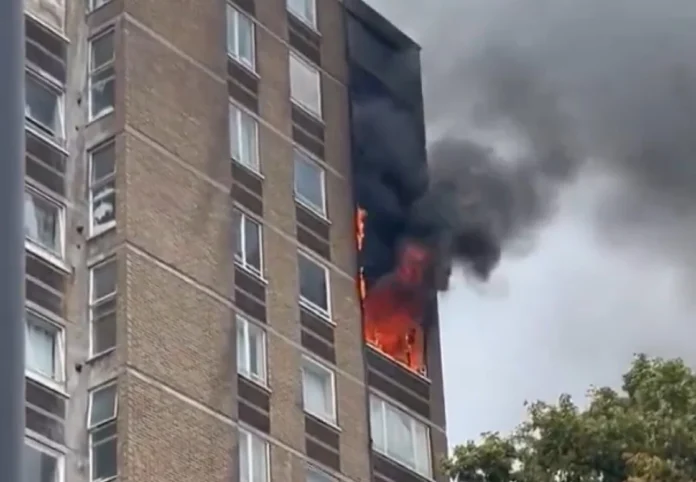 ΦΩΤΙΑ ΛΟΝΔΙΝΟ