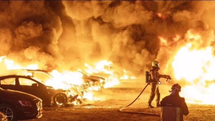 ΦΩΤΙΑ ΠΑΡΚΙΝΓΚ ΟΛΛΑΝΔΙΑ