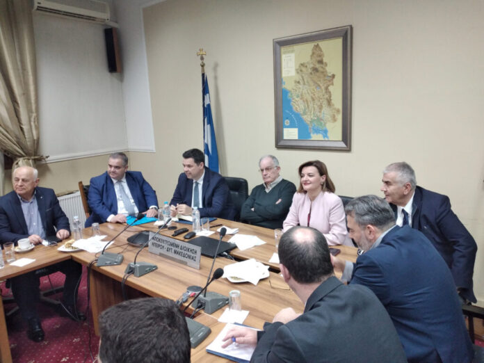 ΑΠΟΚΕΝΤΡΩΜΕΝΗ ΣΥΣΚΕΨΗ