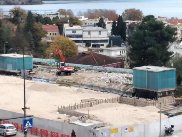 ΠΛΑΤΕΙΑ ΕΡΓΑΣΙΕΣ 1