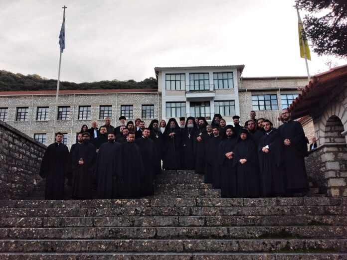 ΒΕΛΛΑ ΣΧΟΛΗ 1