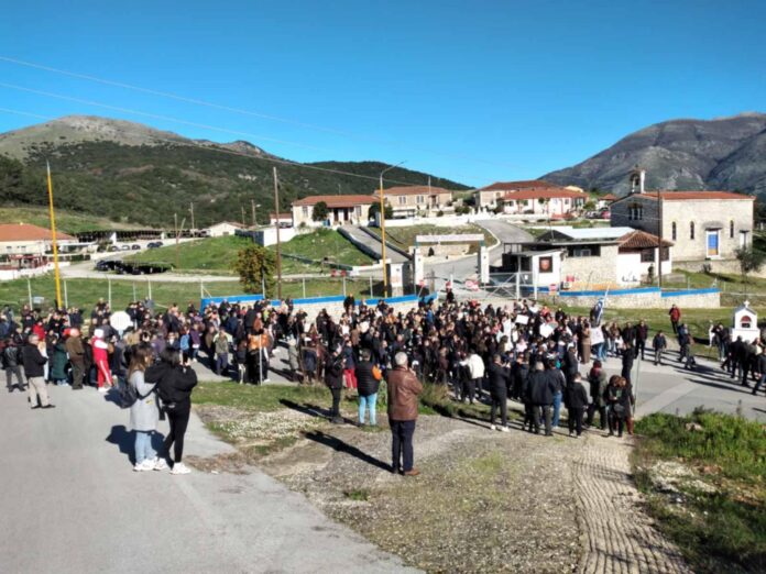 ΦΙΛΙΑΤΕΣ ΔΙΑΜΑΡΤΥΡΙΑ ΣΤΡΑΤΟΠΕΔΟ1