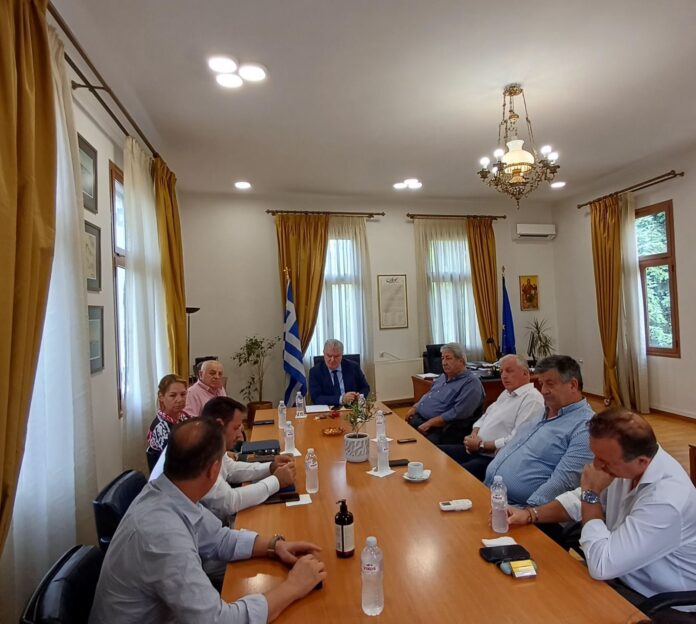 ΔΗΜΑΡΧΟΙ ΑΠΟΚΕΝΤΡΩΜΕΝΗ