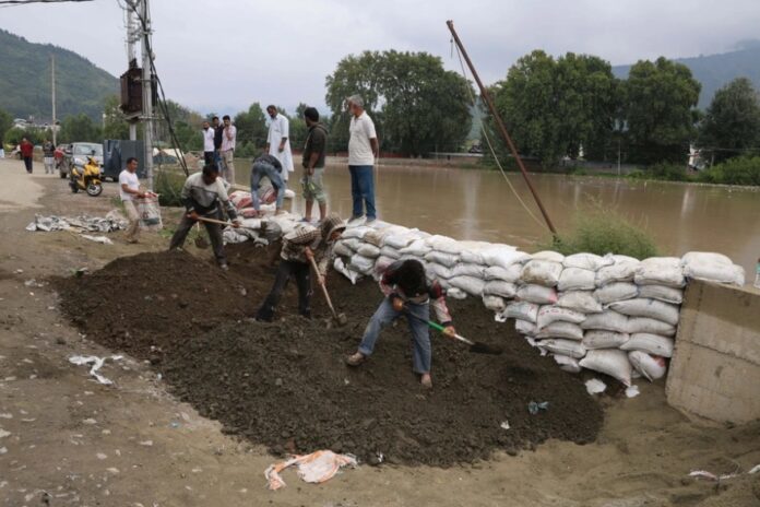 ΙΝΔΙΑ ΒΡΟΧΟΠΤΩΣΕΙΣ