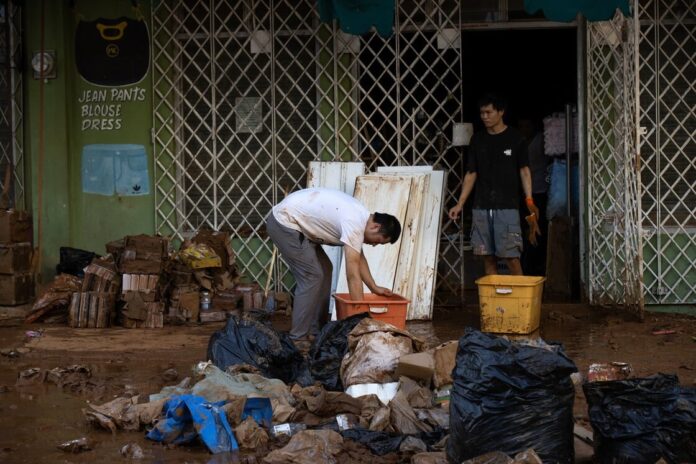 ΤΥΦΩΝΑΣ ΚΑΡΑΪΒΙΚΗ