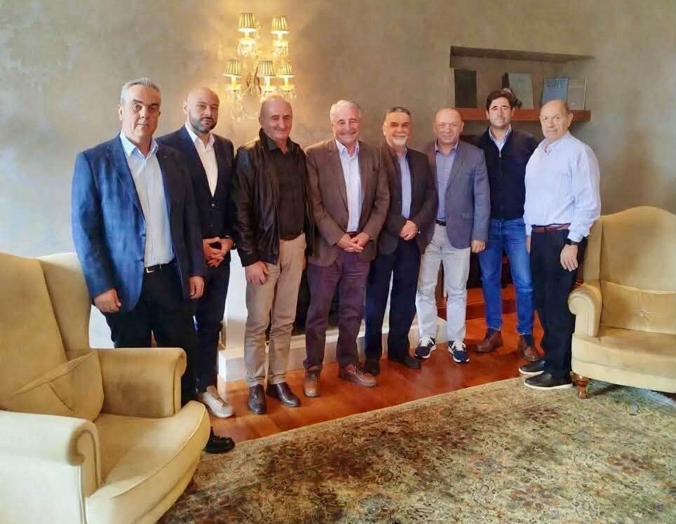 ΜΑΝΙΑΤΗΣ ΠΙΝΔΟΣ